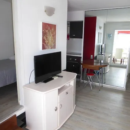 Coquet Pres De La Plage, 4 Pers., Parking Inclus - Fr-1-723-120 Apartamento
